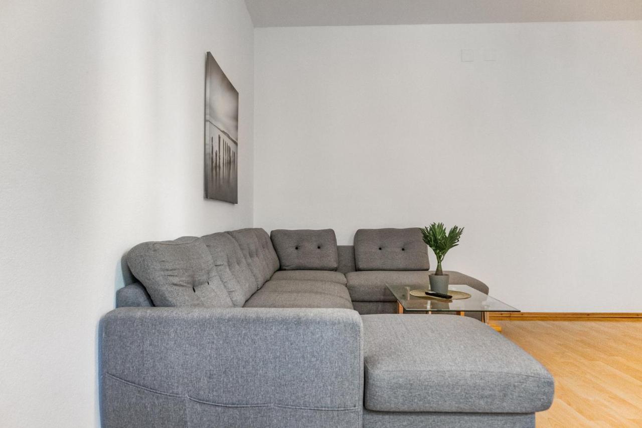 Welcoming 3Br Budget Apt. Well Connected ウィーン エクステリア 写真