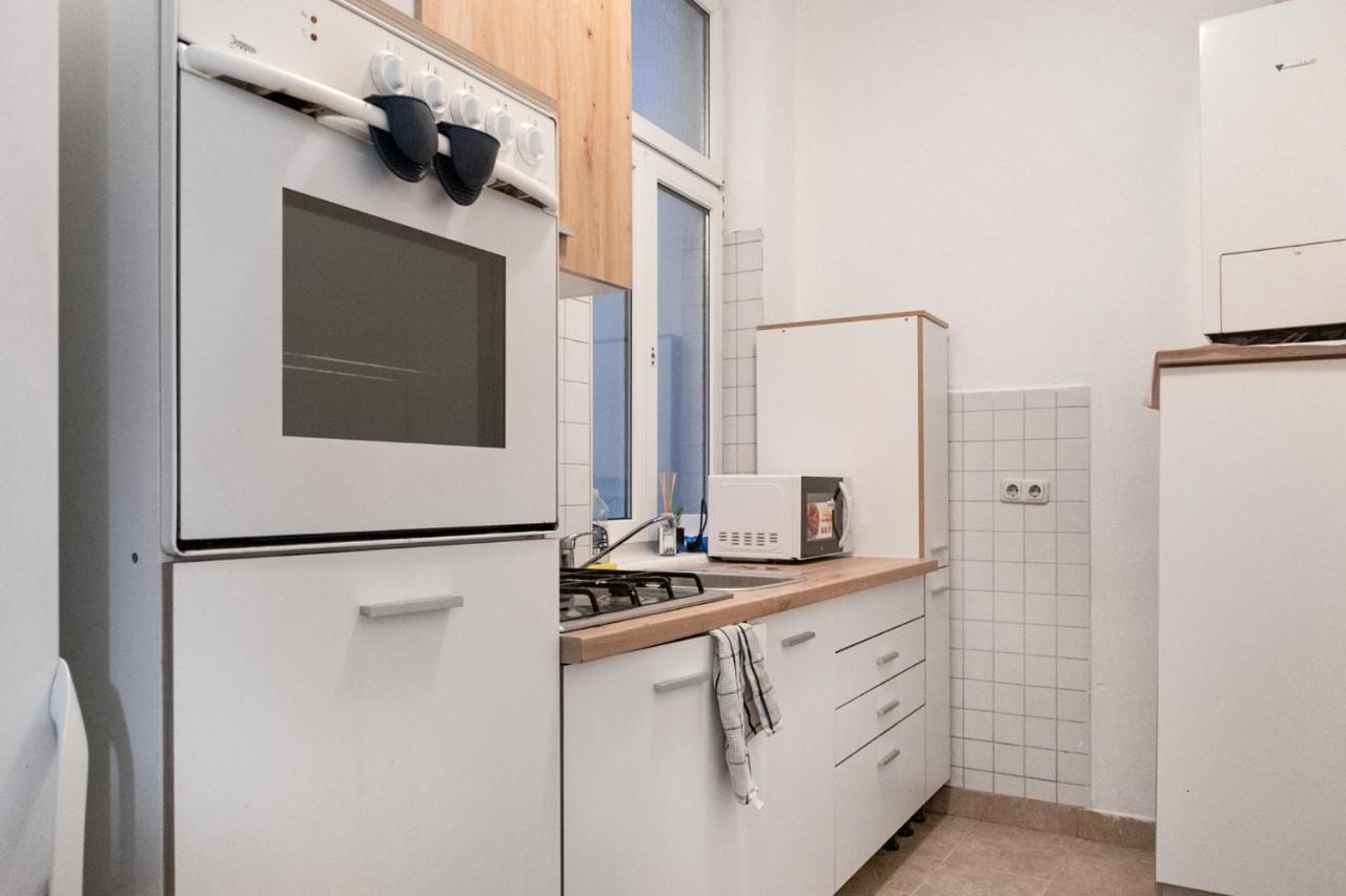 Welcoming 3Br Budget Apt. Well Connected ウィーン エクステリア 写真